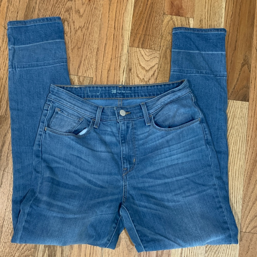❤️ LEVI HIGH RISE SKINNY RARE WHITE LABEL JEANS